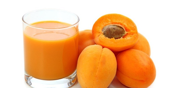 11 benefícios de saúde surpreendentes de suco de damasco