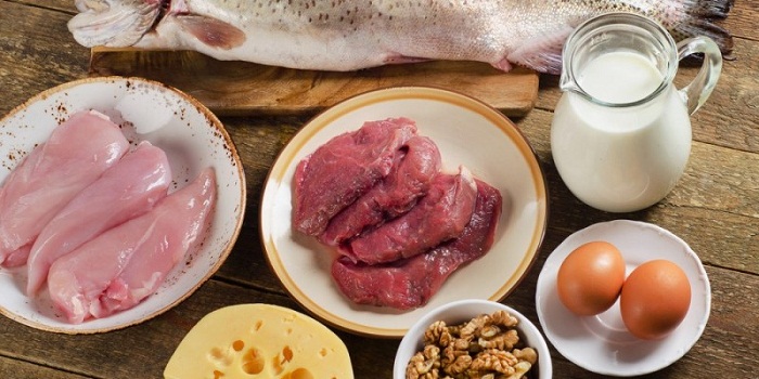 13 Benefícios para a saúde de comer alimentos proteicos