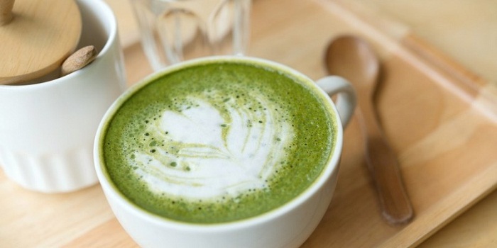 11 benefícios de saúde surpreendentes do chá de Matcha