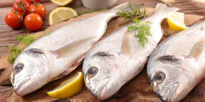 13 benefícios surpreendentes para a saúde de comer peixe