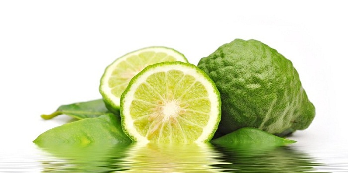 12 benefícios surpreendentes de Kaffir Lime