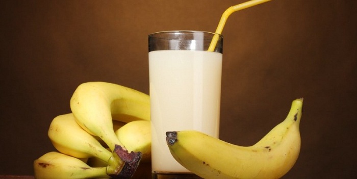 15 benefícios surpreendentes do suco de banana